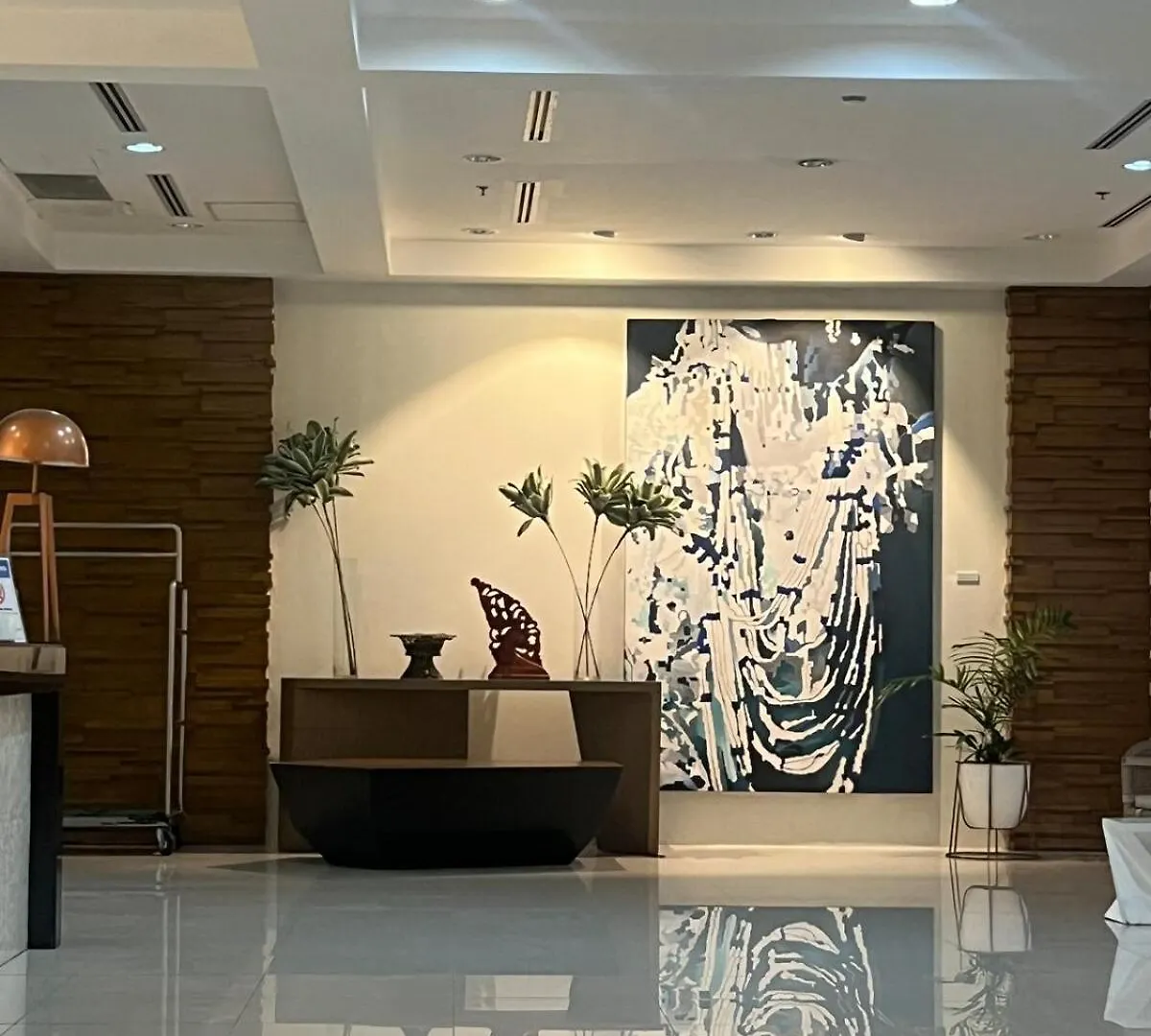 Abreeza Luxe Stay Tower 2 Condo Retreat Davao