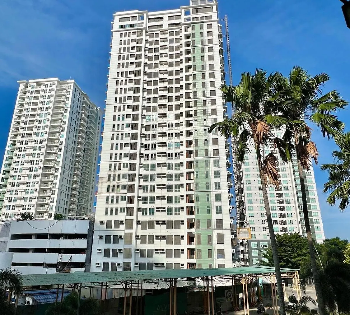 Апартаменты Abreeza Luxe Stay Tower 2 Condo Retreat Davao